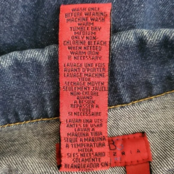 BCBGeneration MaxAzria Dark Wash Blue Denim Trucker Jean Jacket | Like New | S - Picture 7 of 15